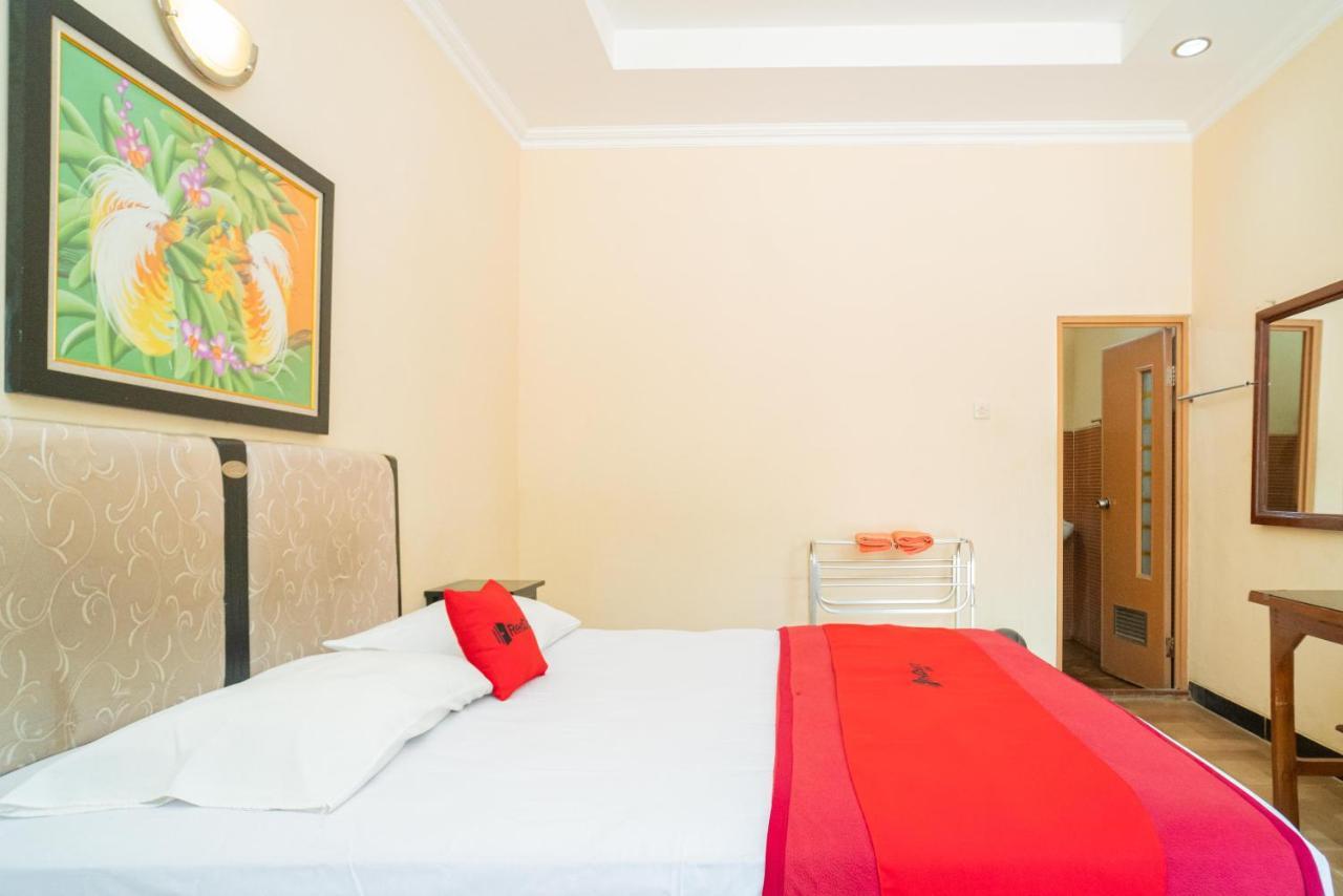 Reddoorz @ Panglima Sudirman Madiun Hotel Eksteriør billede